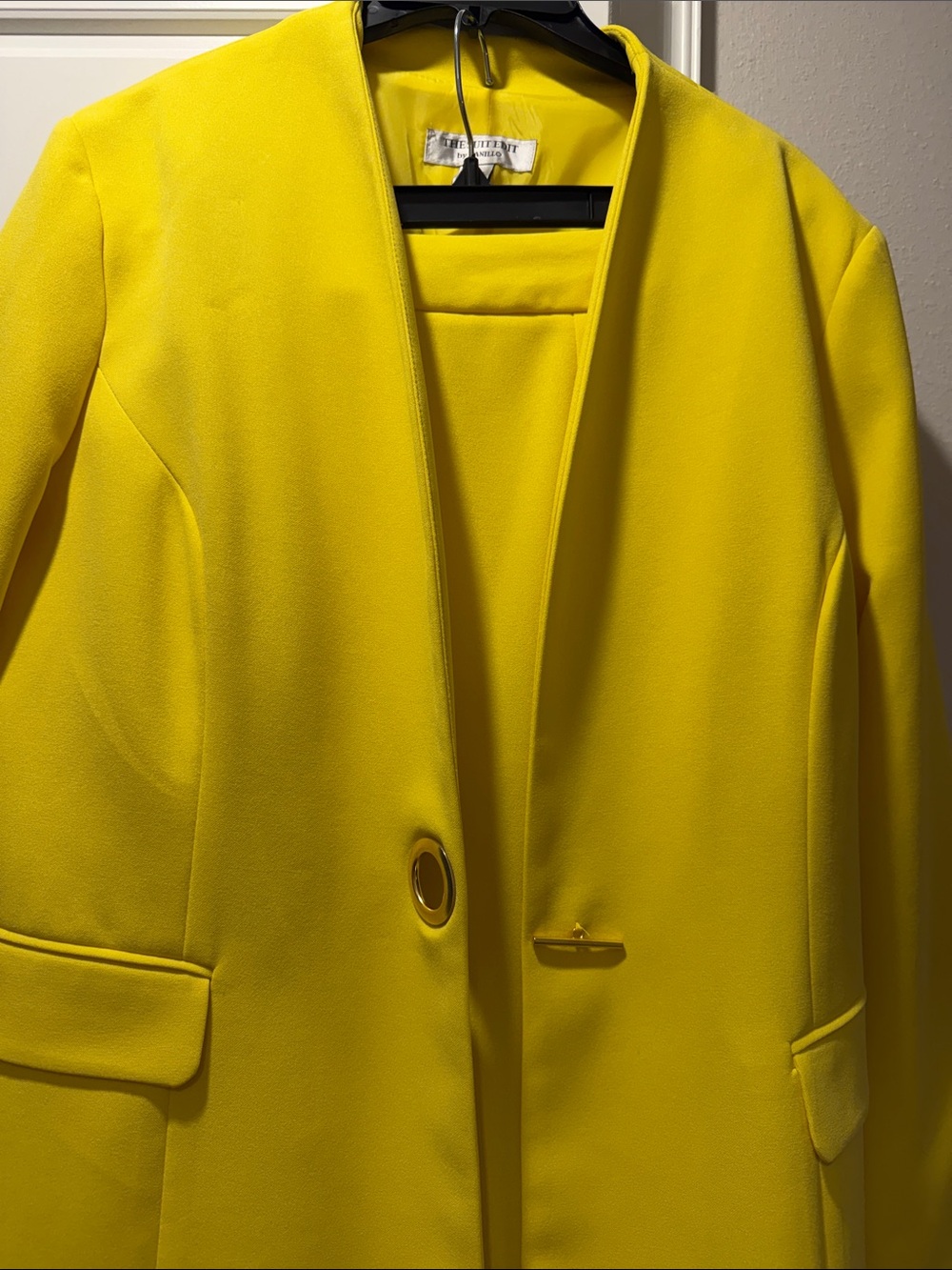 Women's Yellow Open-Front Blazer Jacket and pants by Kasper - Picture 3 of 11